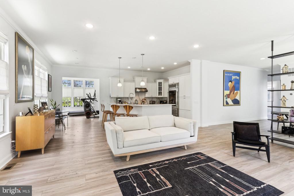 55 Remington Dr