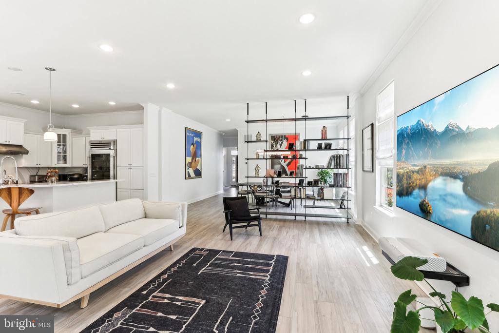 55 Remington Dr