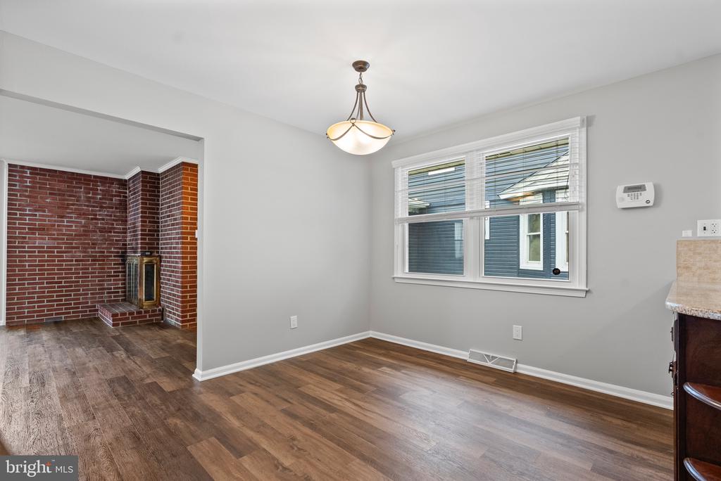22 E Zane Ave