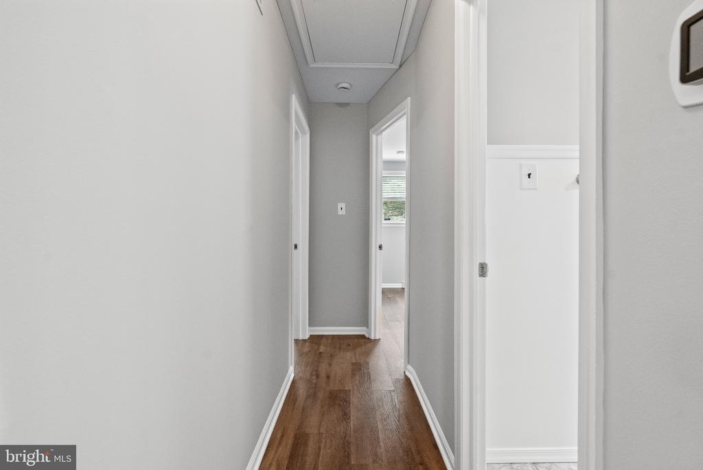 22 E Zane Ave