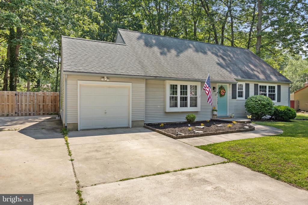 17 WALTHAM WAY