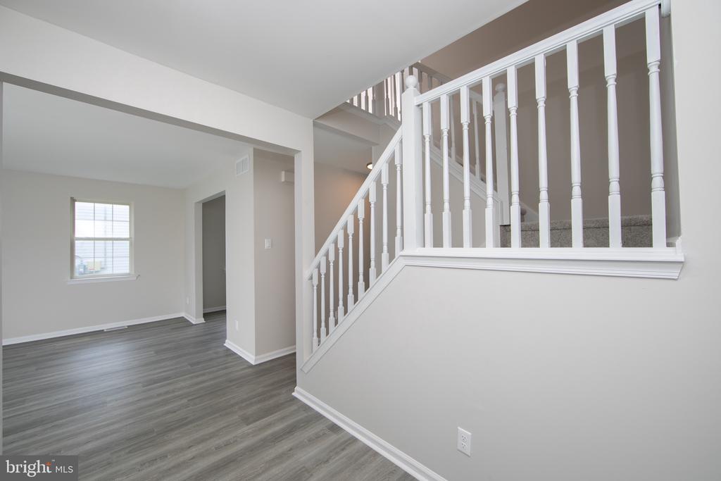 28 COUNTRY LANE