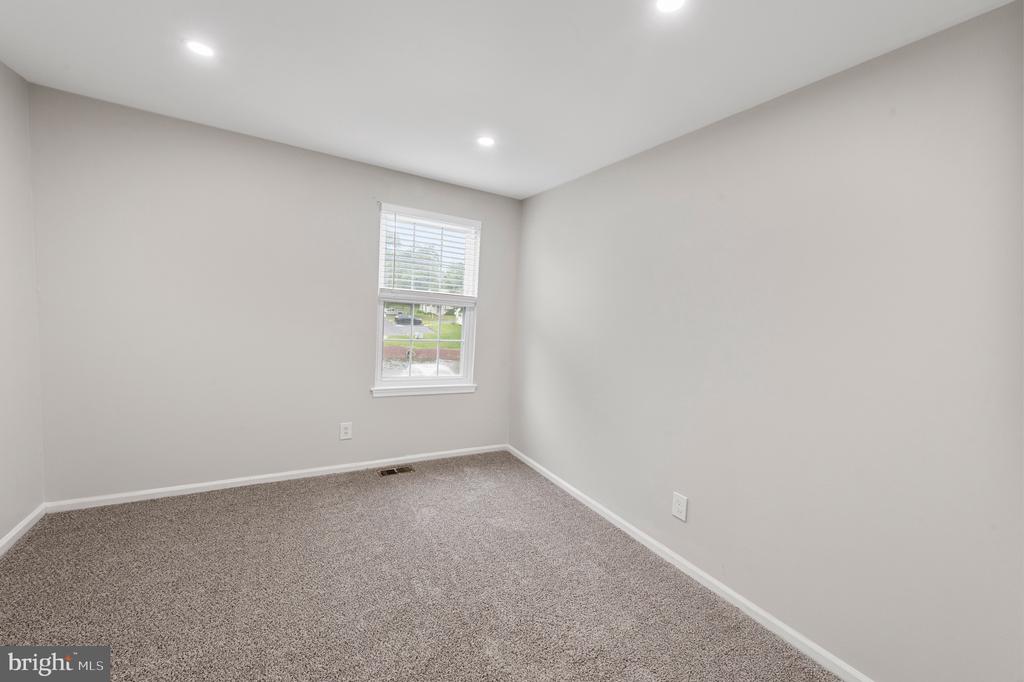 221 KNOLL DRIVE