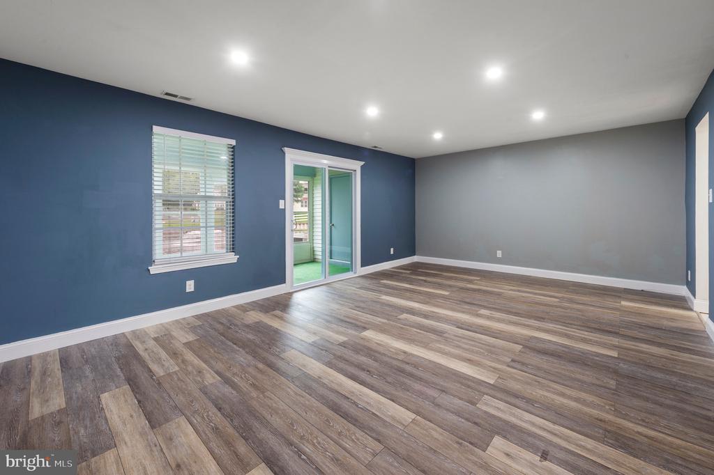 221 KNOLL DRIVE