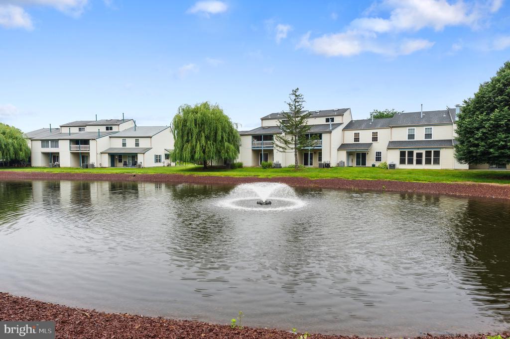 221 KNOLL DRIVE