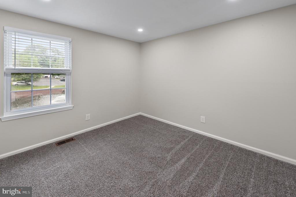 221 KNOLL DRIVE