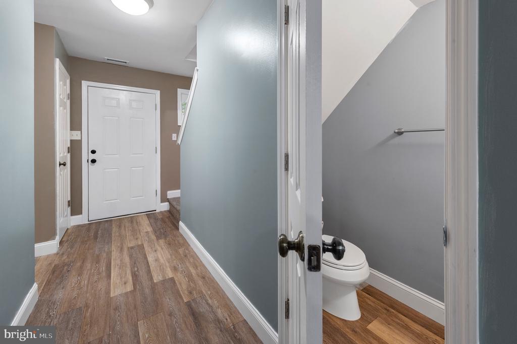 221 KNOLL DRIVE