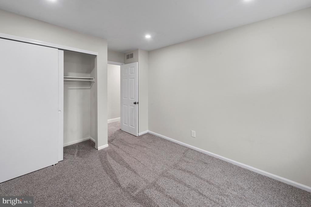 221 KNOLL DRIVE