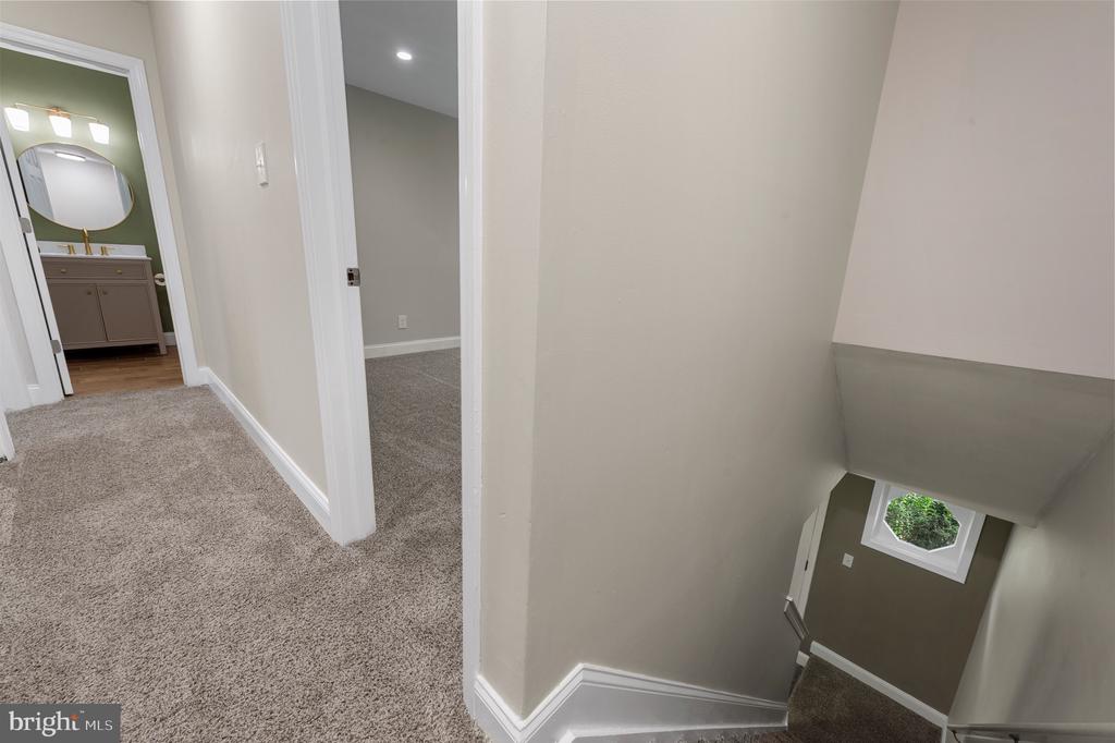 221 KNOLL DRIVE