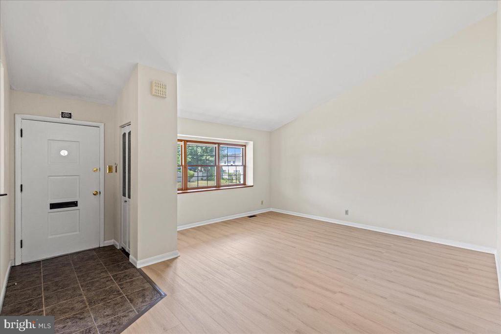 1604 PLEASANT DRIVE