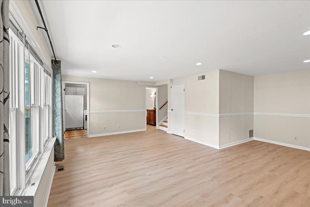 1604 PLEASANT DRIVE