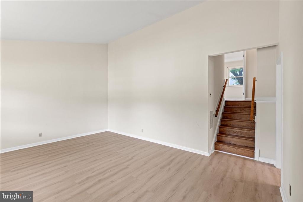1604 PLEASANT DRIVE