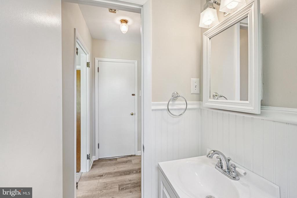 143 Ashbrook Rd