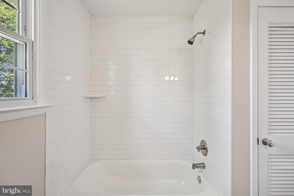 143 Ashbrook Rd