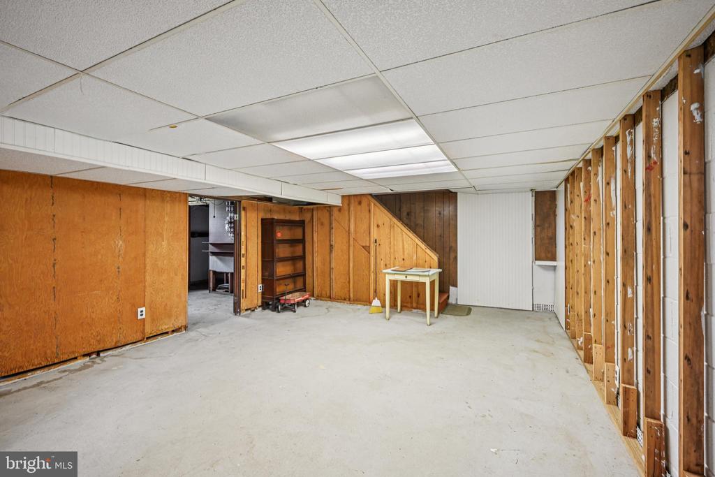 143 Ashbrook Rd