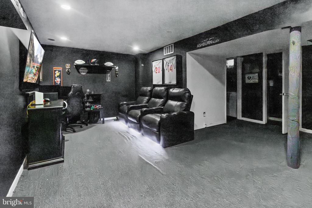 94 MOUNT CLEMENT AVENUE