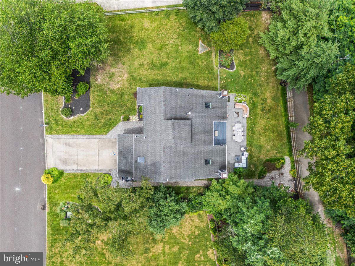 9 GOLF VIEW DRIVE