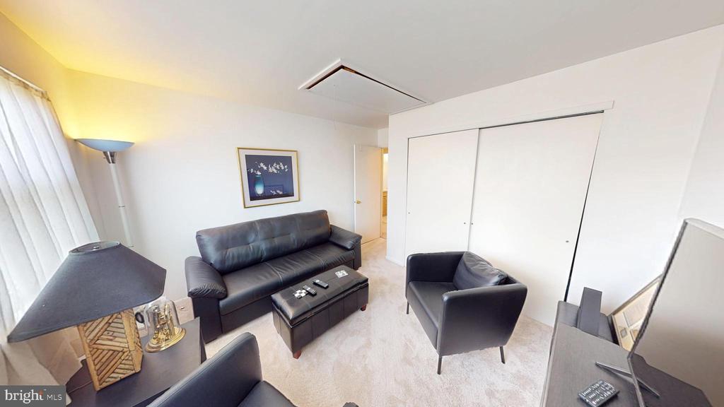 20 PEREGRINE DRIVE