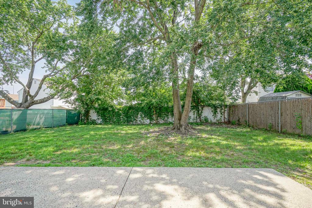 2410 SHELLEY LANE