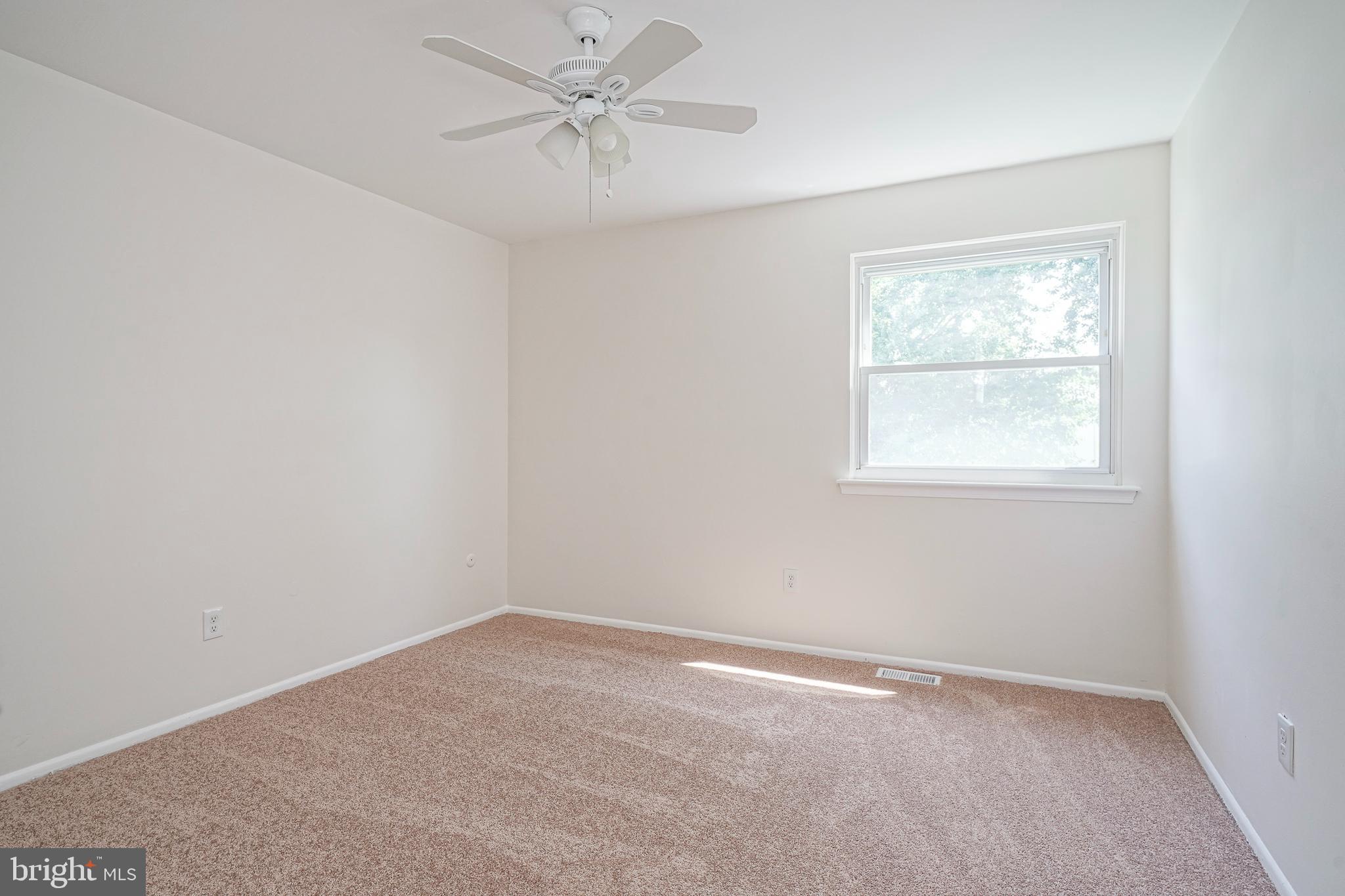 2410 SHELLEY LANE