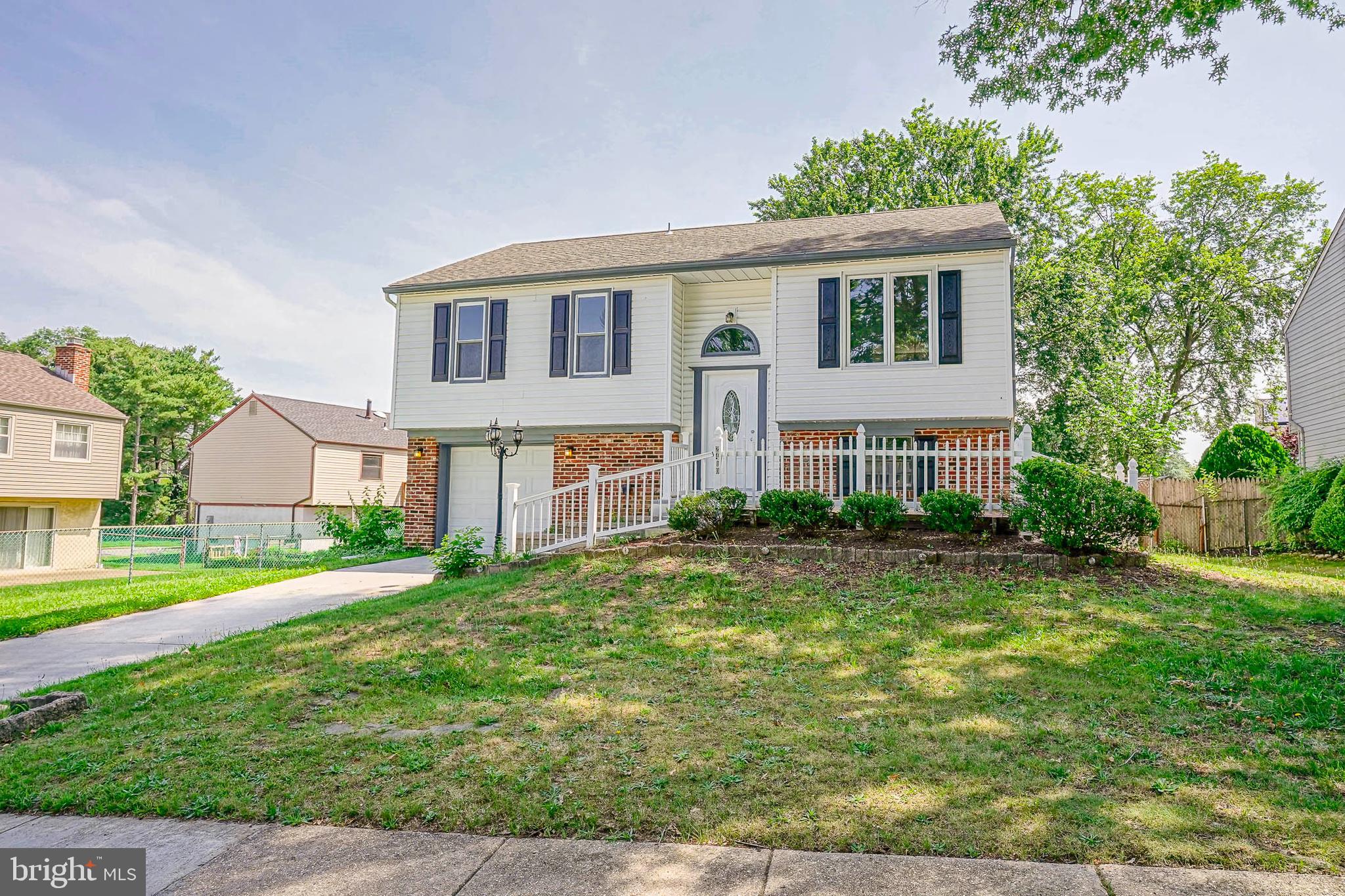 2410 SHELLEY LANE