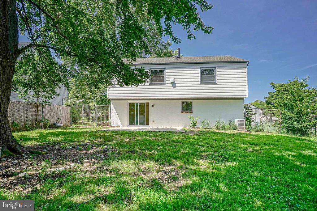 2410 SHELLEY LANE