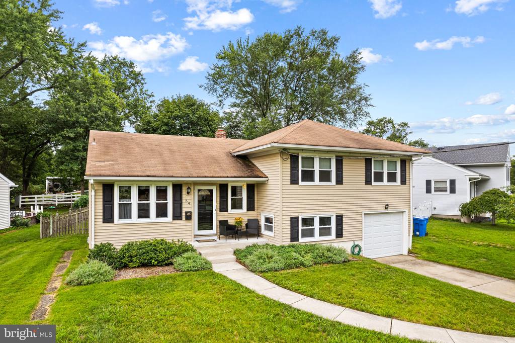 34 KENWOOD DRIVE