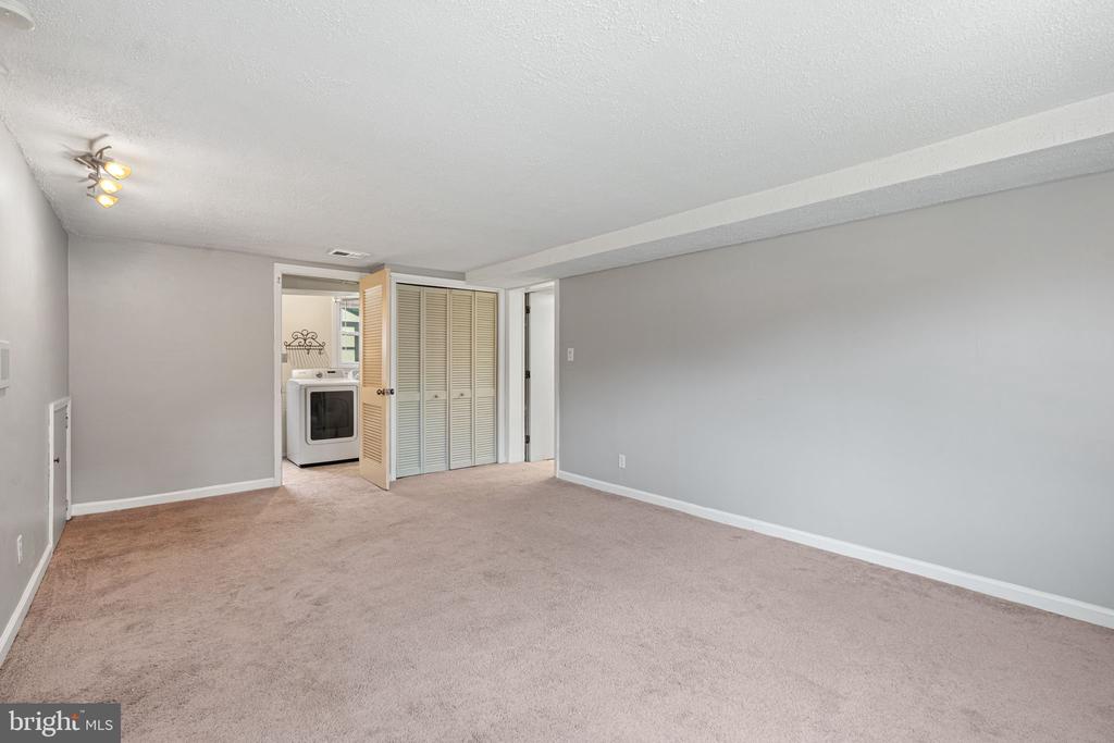 34 KENWOOD DRIVE
