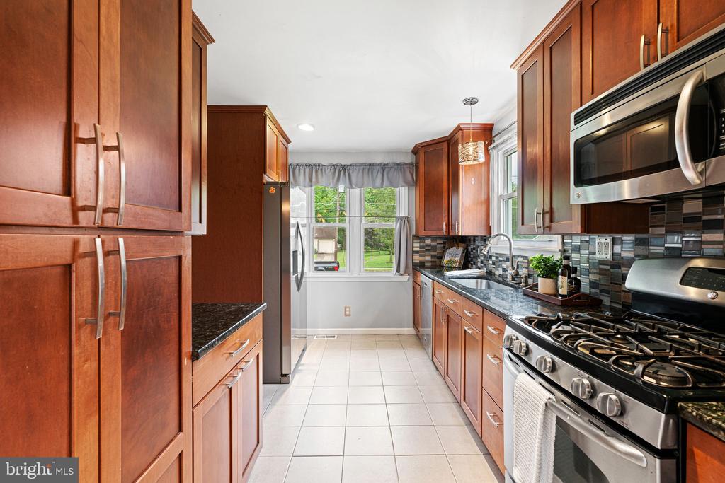 34 KENWOOD DRIVE