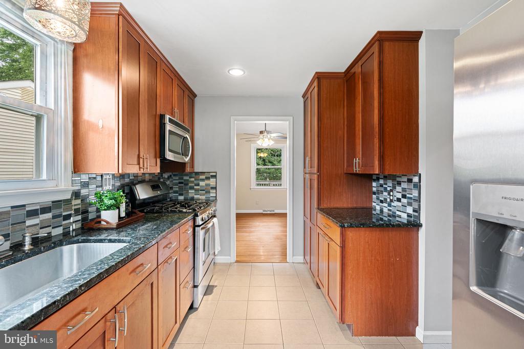34 KENWOOD DRIVE