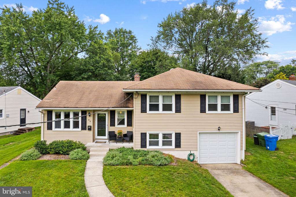 34 KENWOOD DRIVE