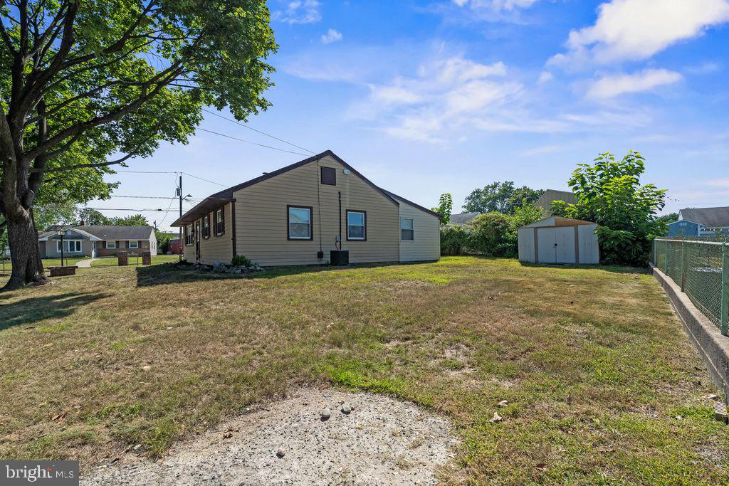 435 Flanders Rd