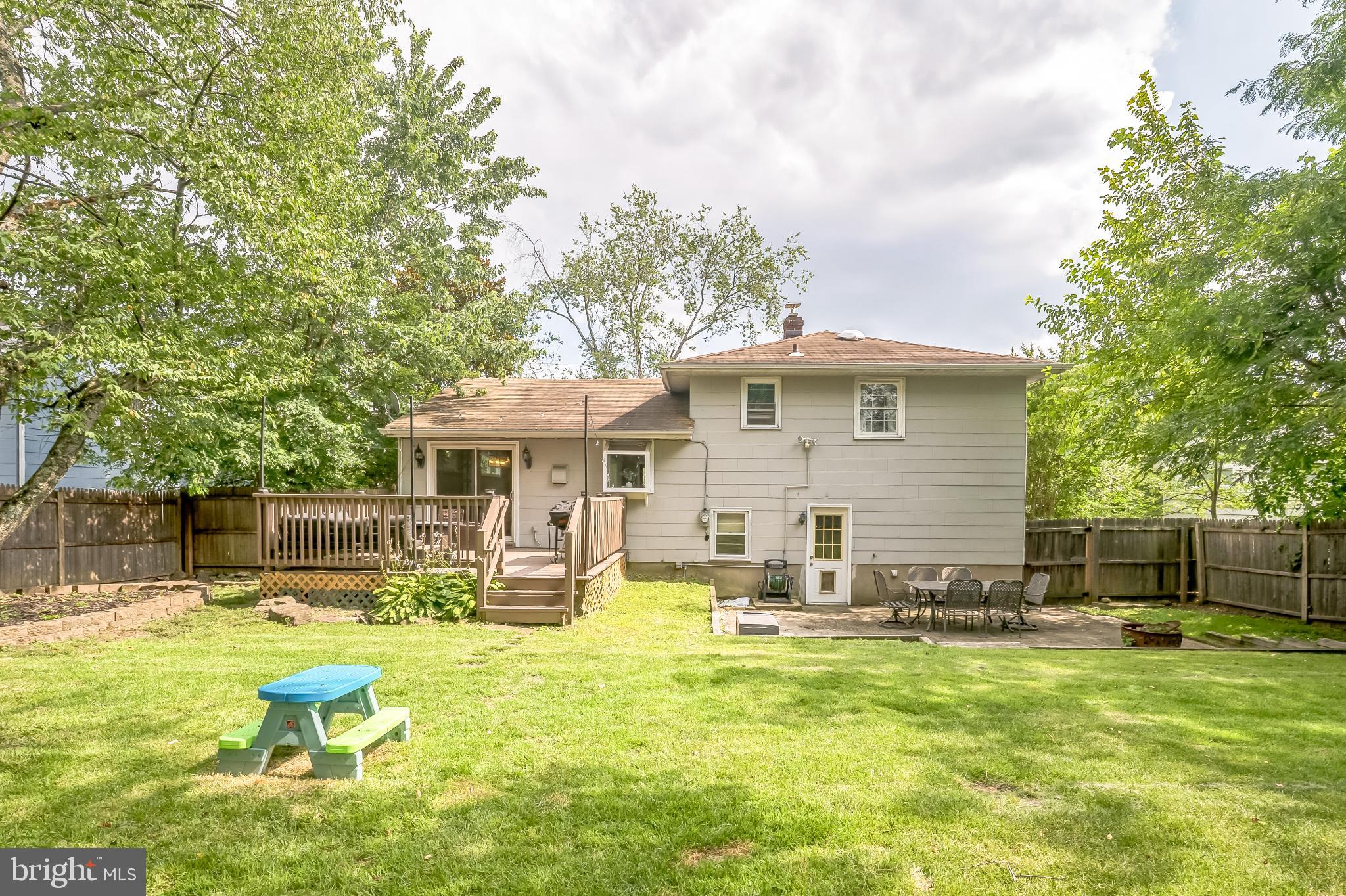 216 N BROOKFIELD ROAD