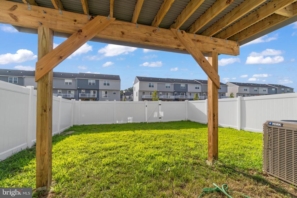 25 MULBERRY LANE