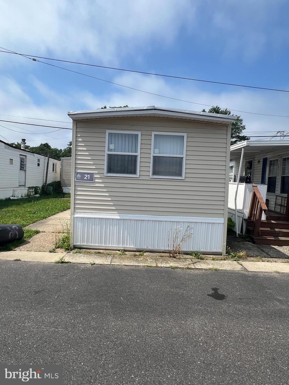 21 CEDARWOOD