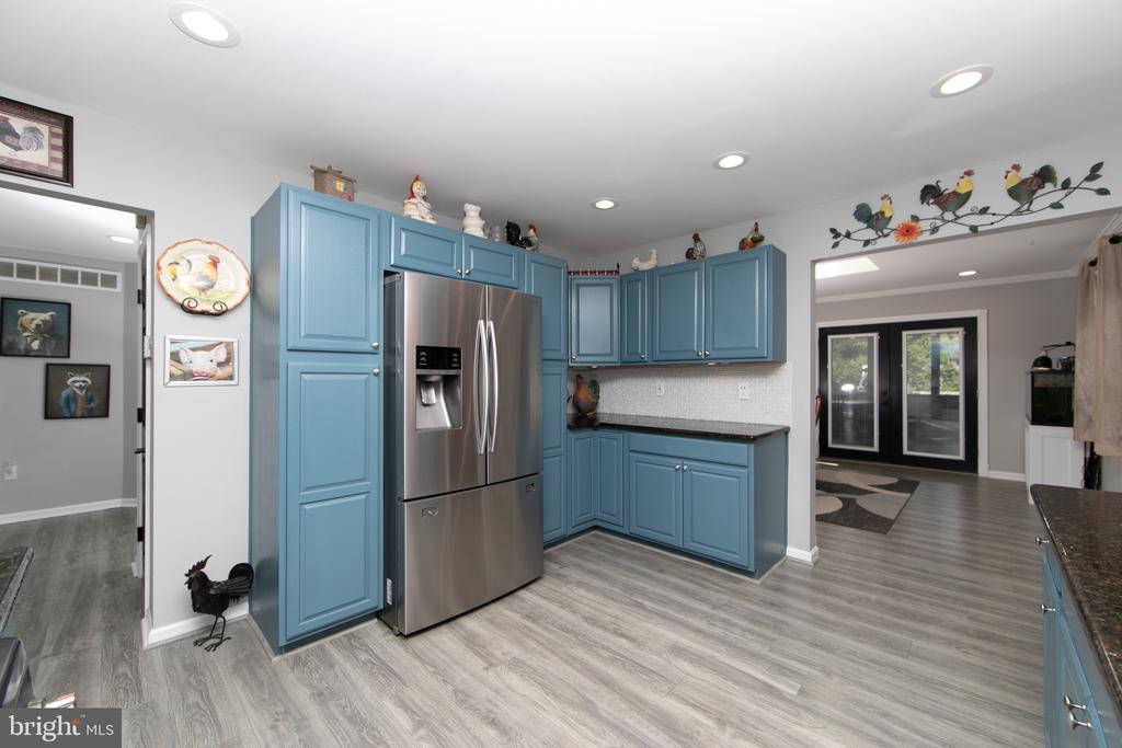 709 SHEPPARD AVENUE