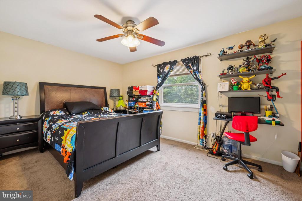 14 LAKEVIEW DRIVE