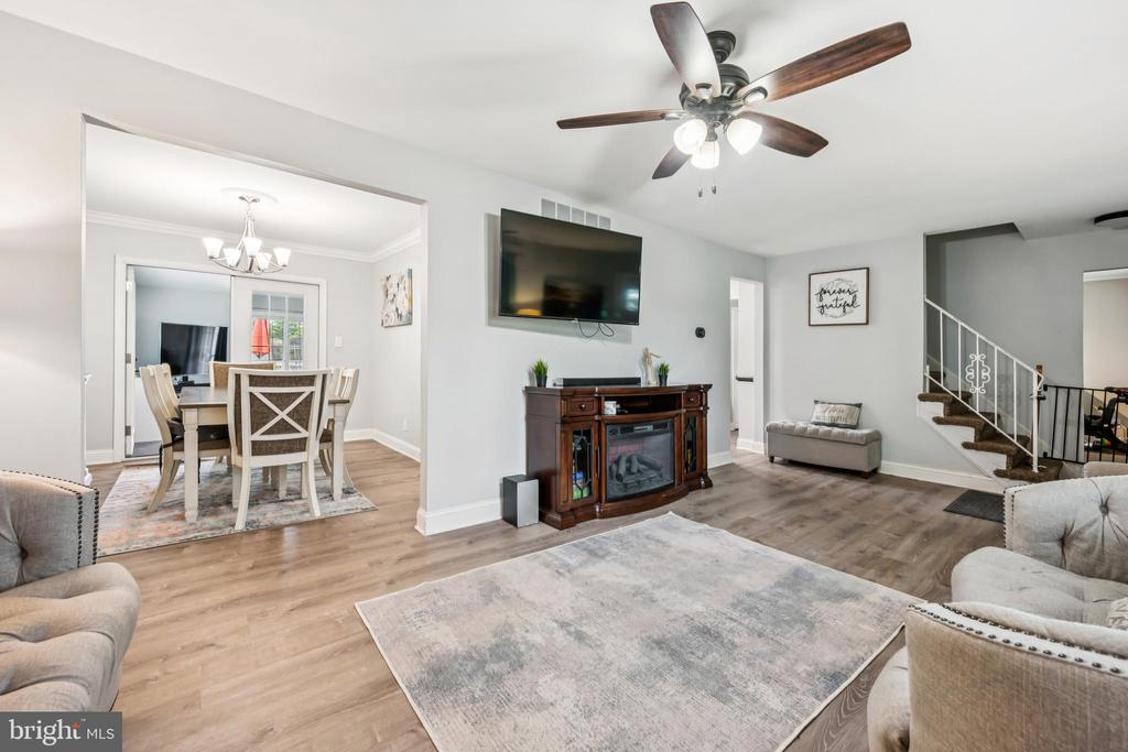 14 LAKEVIEW DRIVE