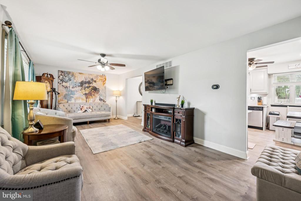 14 LAKEVIEW DRIVE