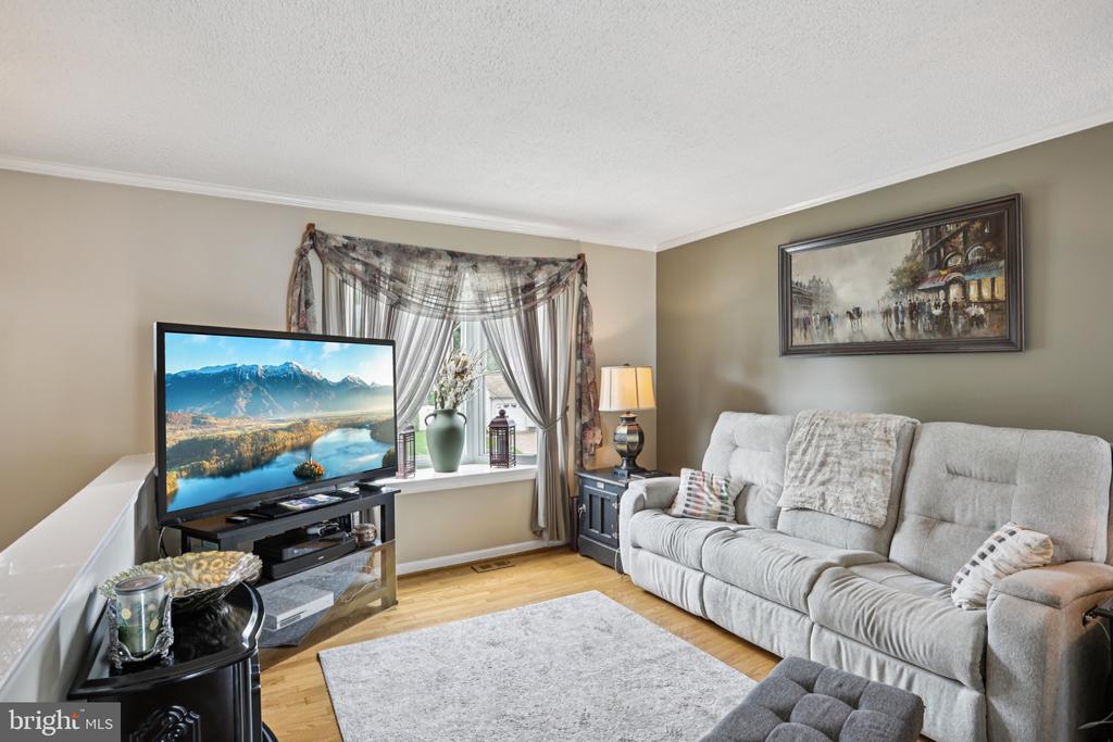 24 Brookstone Dr