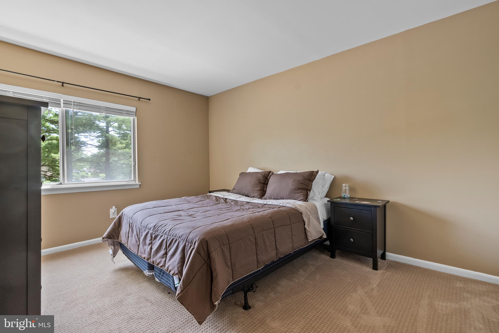 1142 Golden Pond Ct