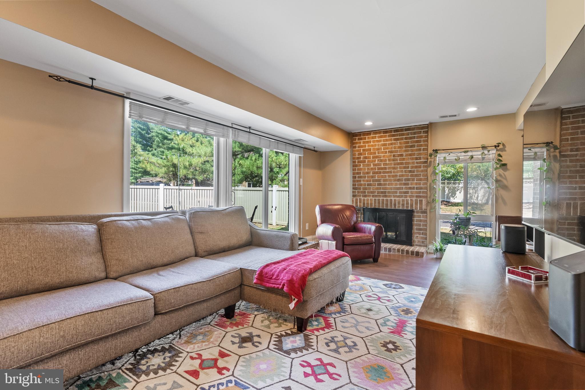 1142 Golden Pond Ct