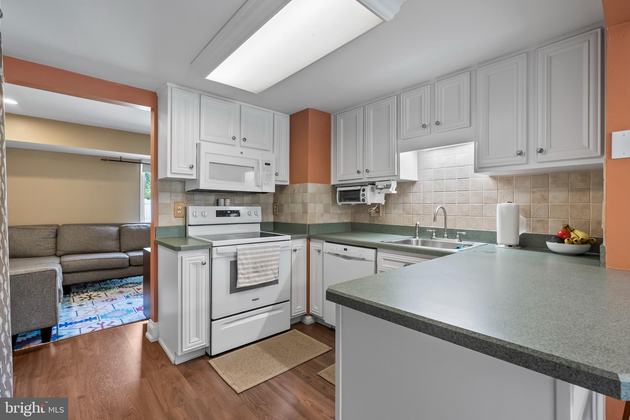 1142 Golden Pond Ct