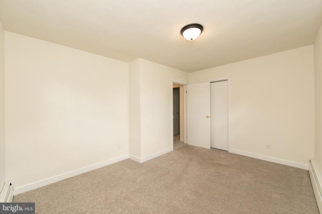 5 S WARWICK ROAD
