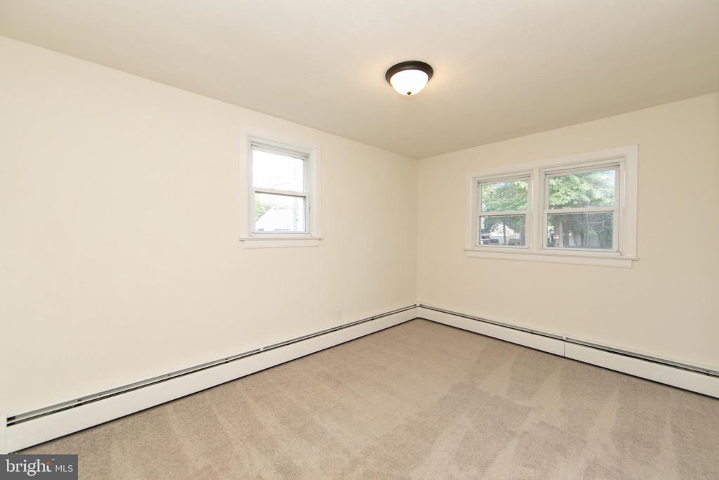 5 S WARWICK ROAD