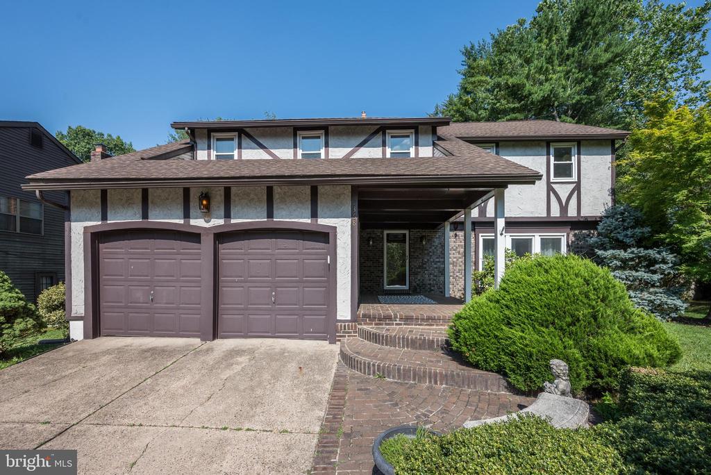 1368 BUNKER HILL DRIVE