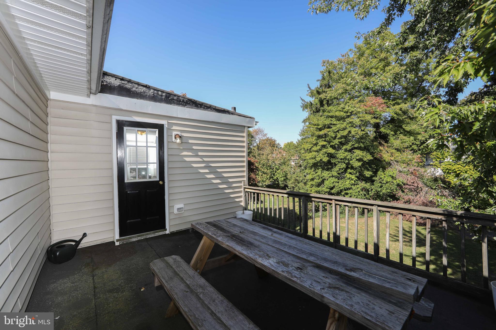 911 ELDRIDGE AVENUE B