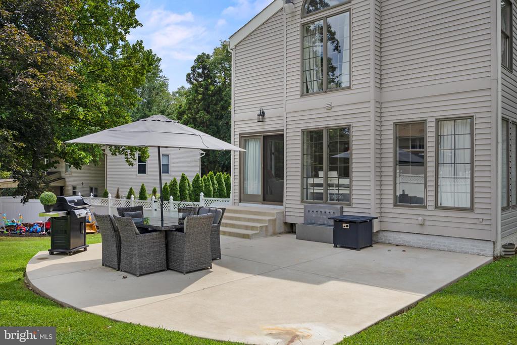 18 E Ormond Ave