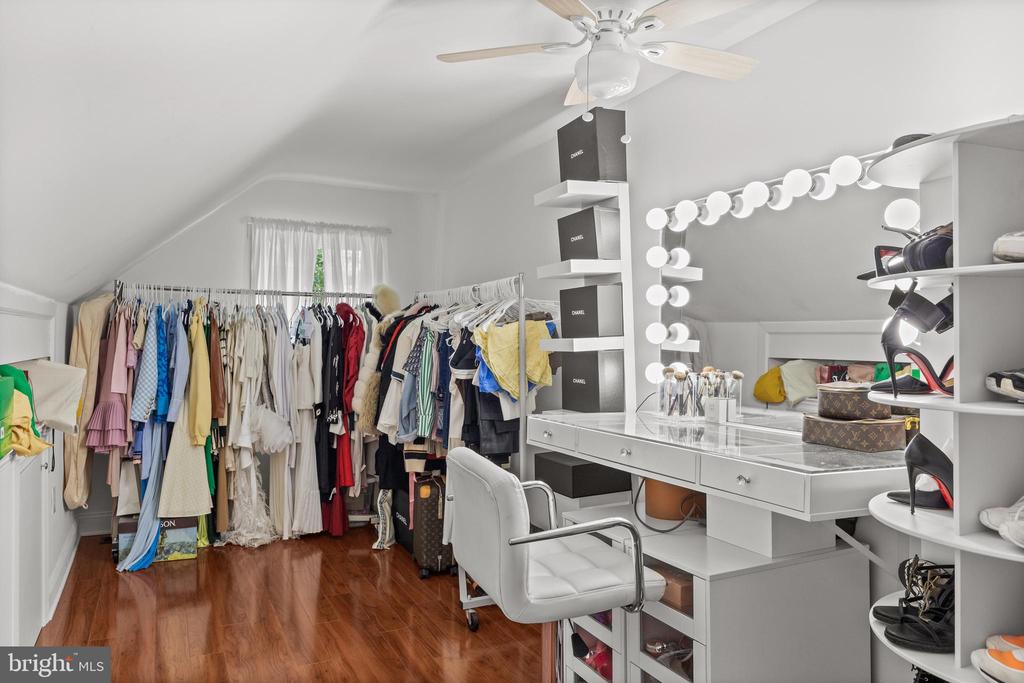 18 E Ormond Ave