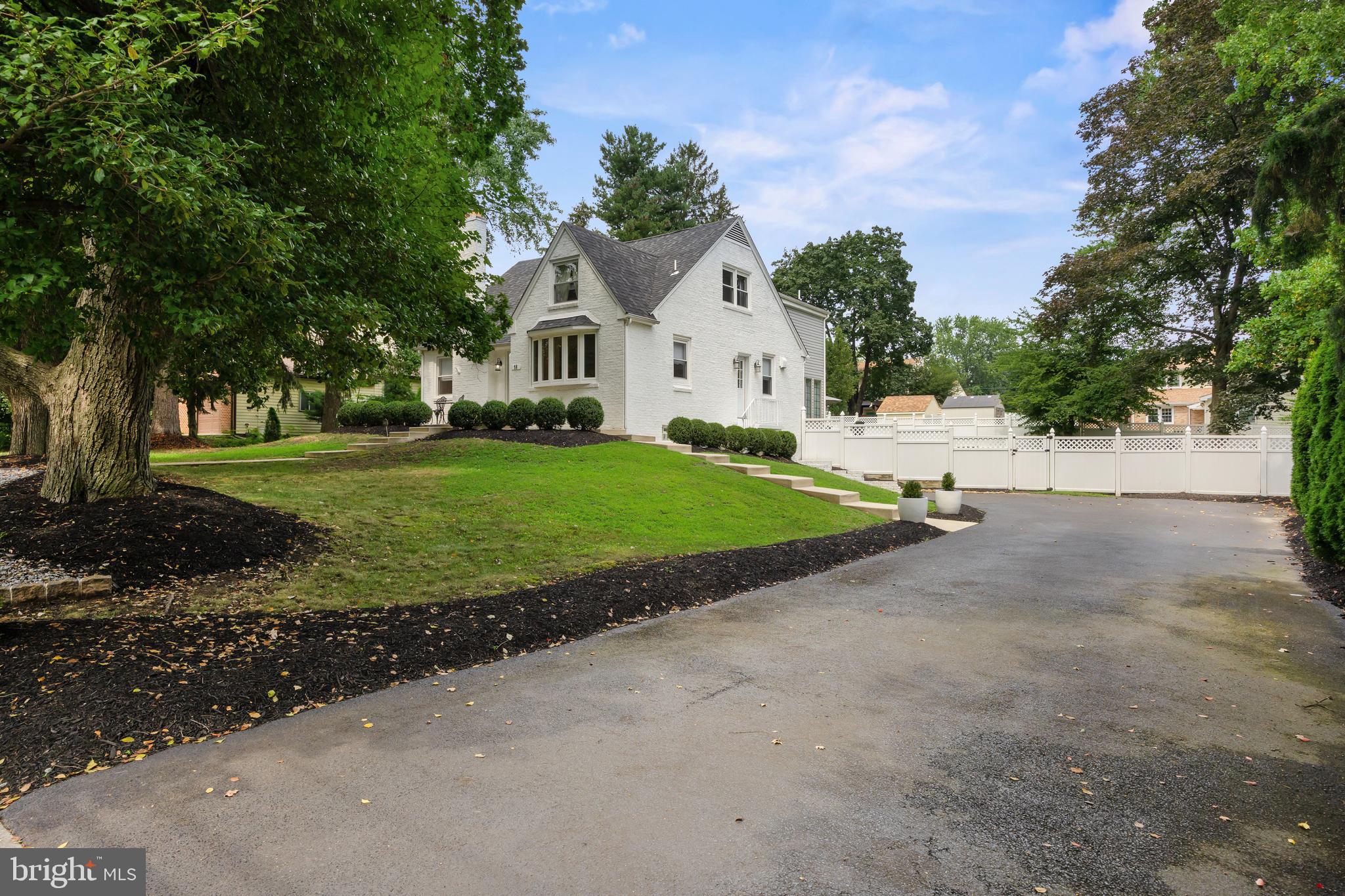 18 E Ormond Ave